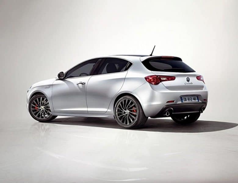 Alfa Roméo : la Giulietta montre son intérieur