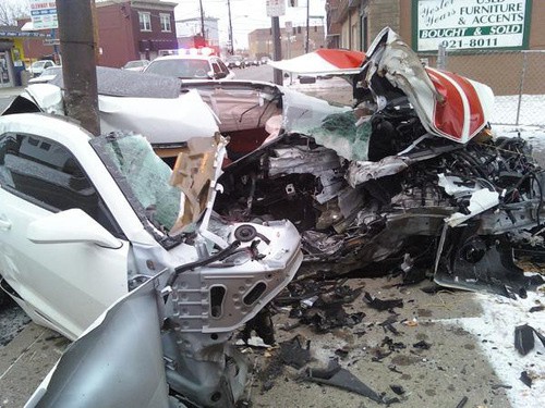 Insolite : violent crash d&rsquo;une Chevrolet Camaro