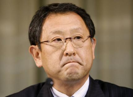 Toyota poursuivi en justice par ses actionnaires