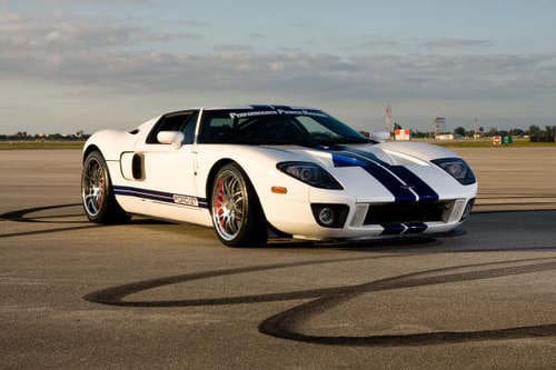 Une Ford GT fonce à plus de 407 km/h