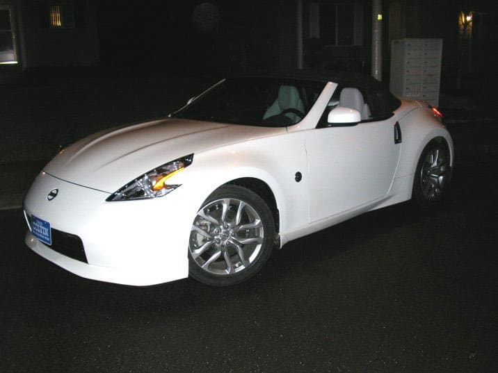 VDM : il l&rsquo;aime, il lui offre une Nissan 370Z, elle la revend …