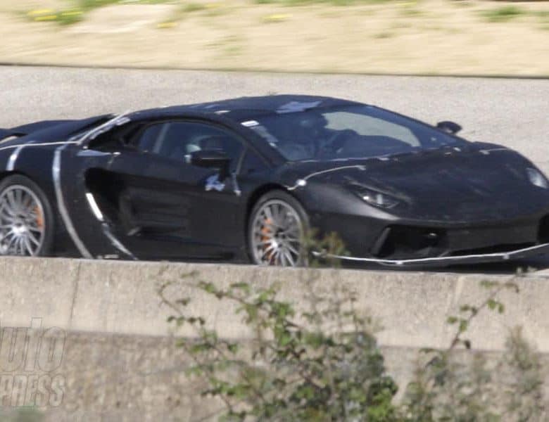 Spyshots : la Lamborghini Jota semble roulante