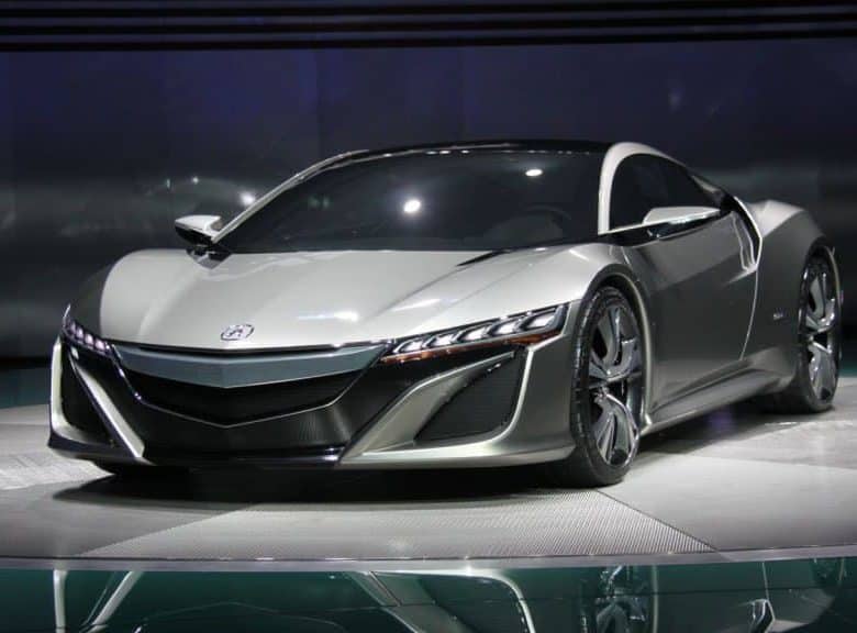 Honda : la NSX sur nos routes pas avant 2015