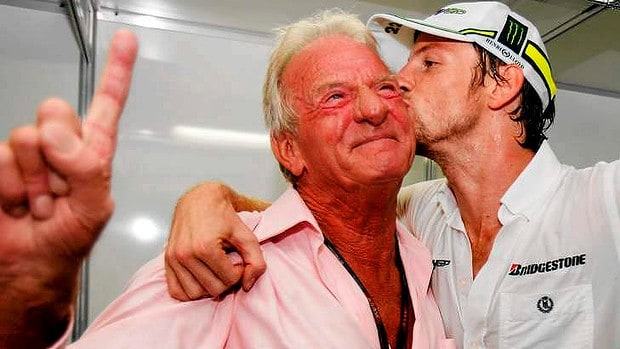 Décès de John Button à 70 ans, papa de Jenson