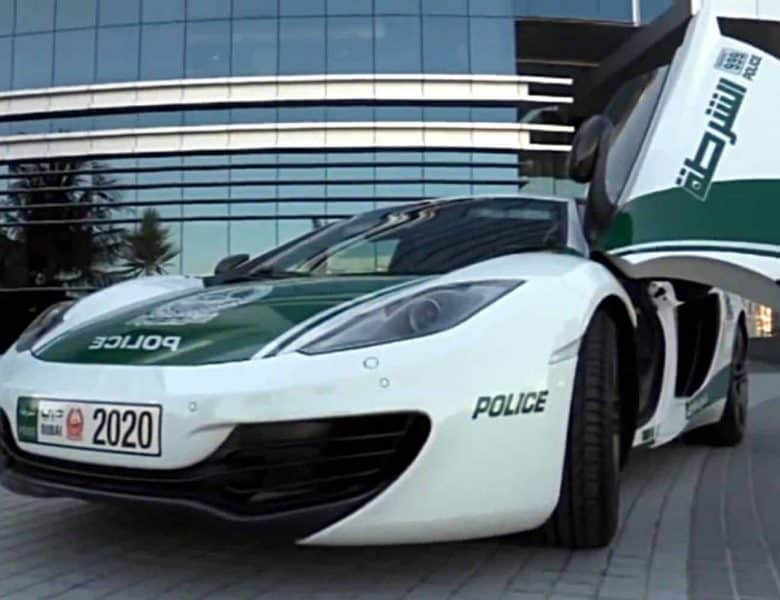 La McLaren MP4-12C de la police de Dubaï en vidéo