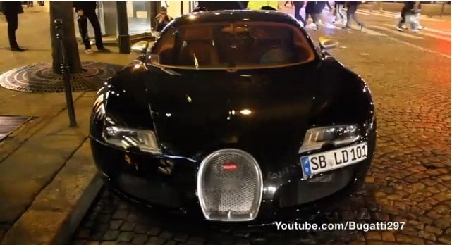 Alou Diarra et sa Bugatti Veyron à Paris