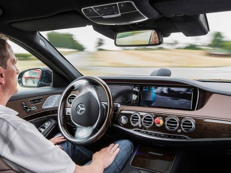 La voiture connectée transforme les constructeurs en vendeurs de données