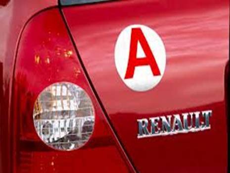 Infographie: la répartition des finances auto des jeunes conducteurs