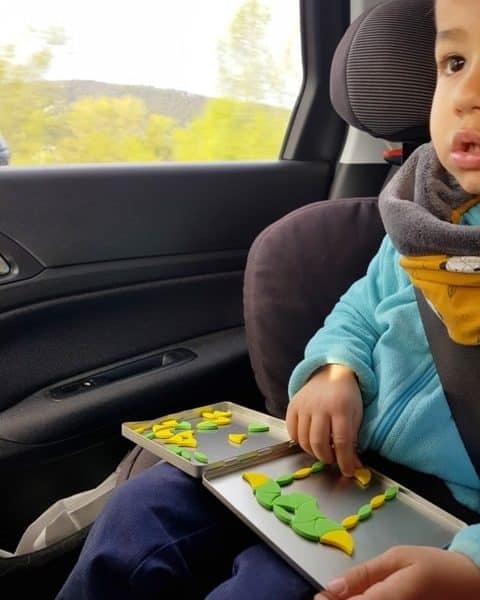 3 solutions pour occuper les enfants en voiture et sans écran