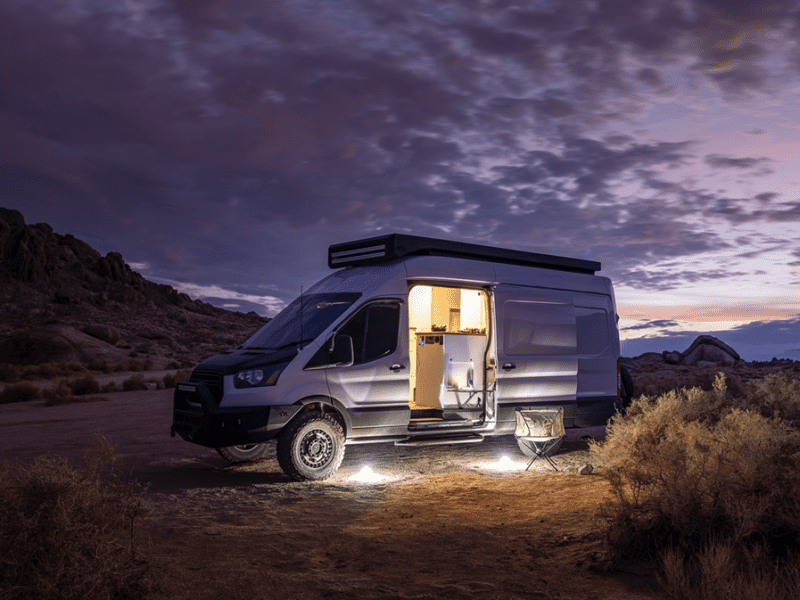 Le fourgon aménagé, l&rsquo;alternative au camping-car classique? ￼