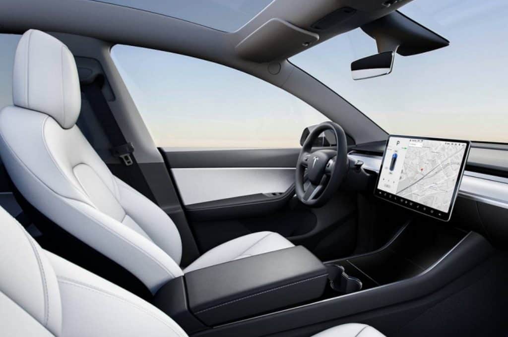 tesla camera int 1024x680 - Tesla&nbsp;: Le leader de l'industrie automobile &eacute;lectrique
