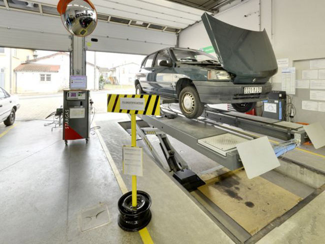 Pourquoi choisir un centre auto près de chez vous ? Les avantages des centres auto multi-services à proximité des centres commerciaux en France